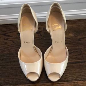 Christian louboutin side 6.5 off white heel